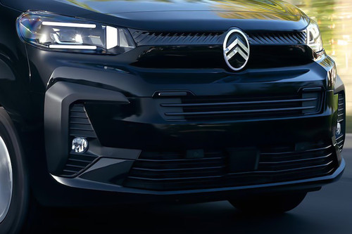 SpaceTourer Grille View