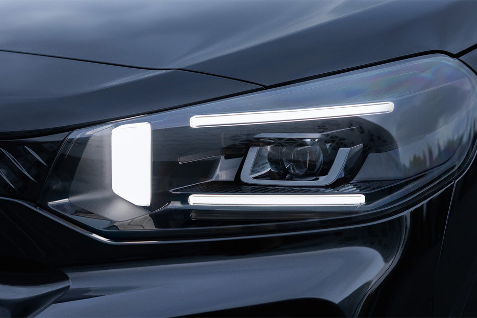 SpaceTourer Headlight