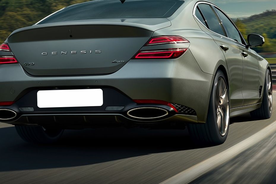 Exhaust Pipe of Genesis G70