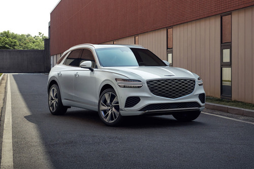 Genesis GV70 Front Medium View