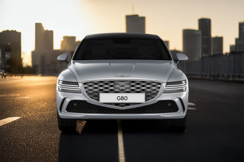 Full Front View of G80