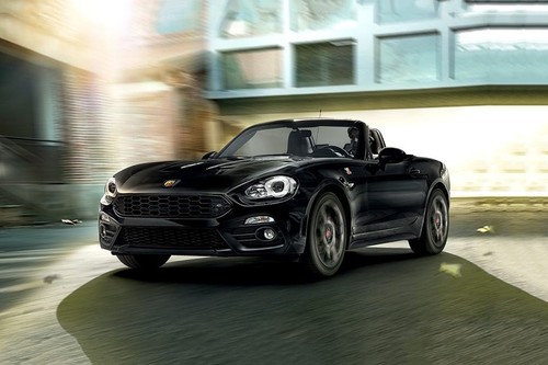 124 Spider Front angle low view