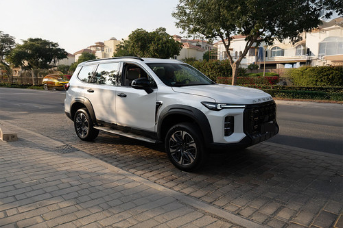 Maxus D90 Max Front Medium View