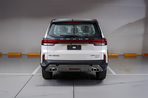 Full Rear View of Maxus D90 Max