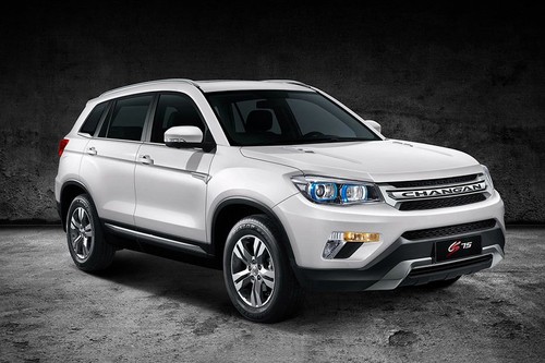 Changan CS75 Front Cross Side View