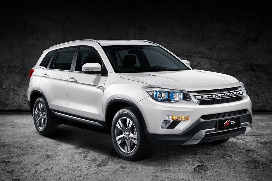 Changan CS75 Front Cross Side View