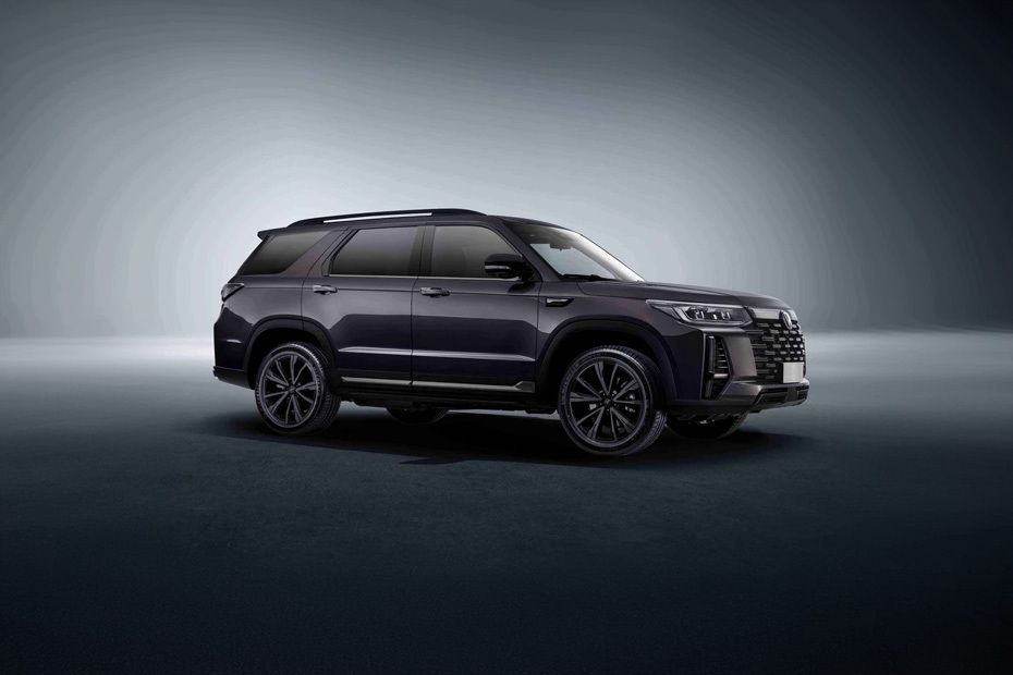 Changan CS95 Front Cross Side View