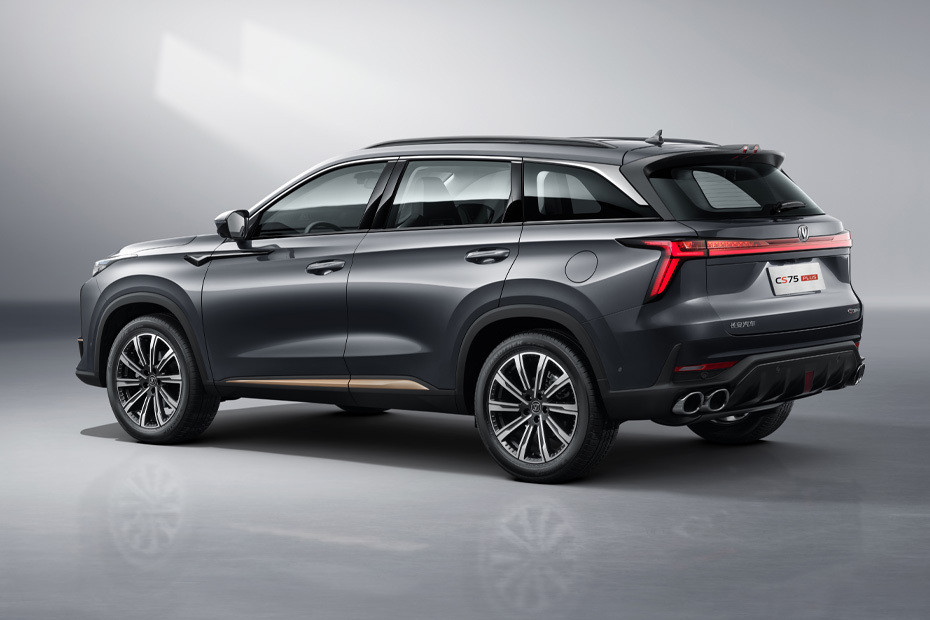 Rear Cross Side View of Changan CS75 Plus