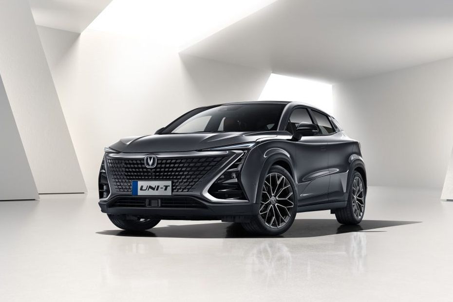 UNI-T Front angle low view