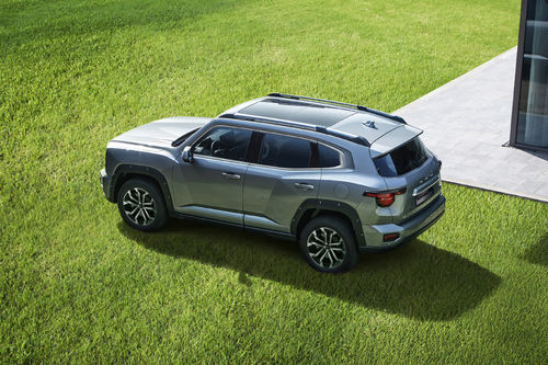 Rear Cross Side View of Haval H7