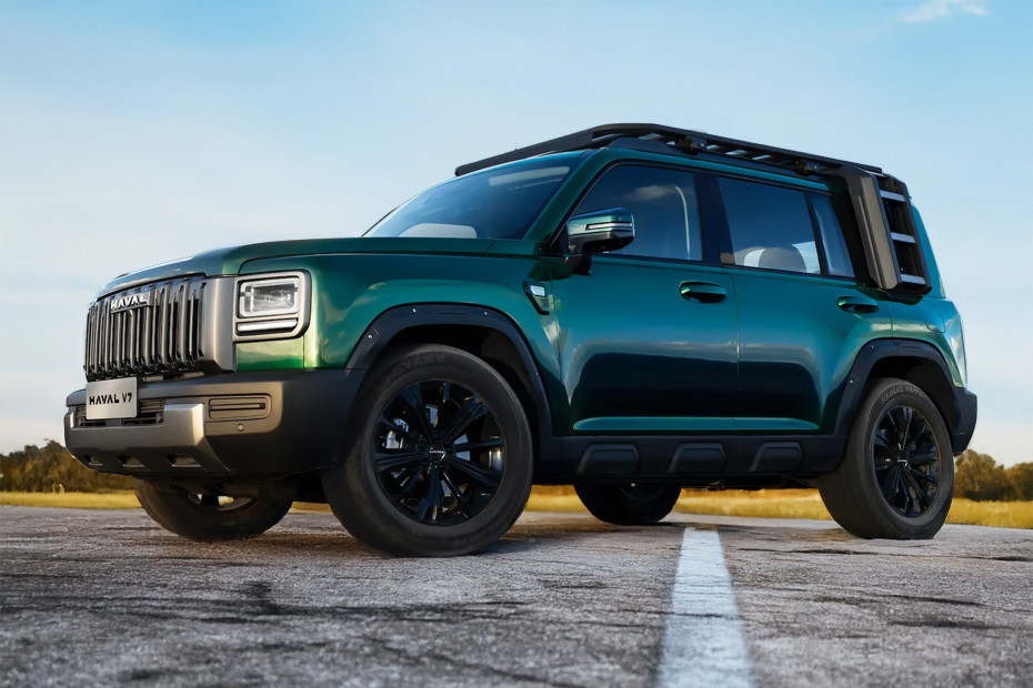 V7 Front deep low Angle View