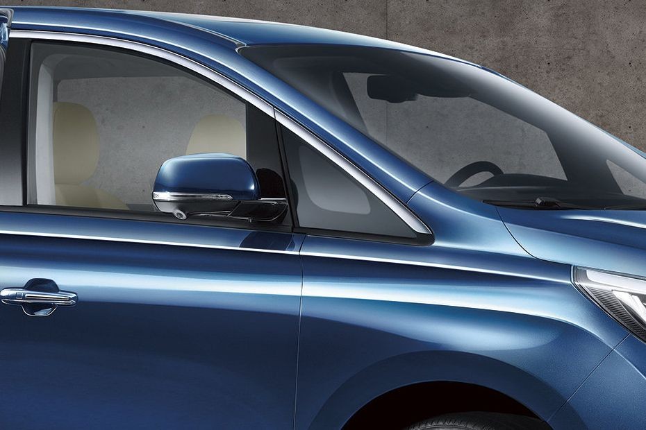 GAC GN8 Drivers Side Mirror Front Angle