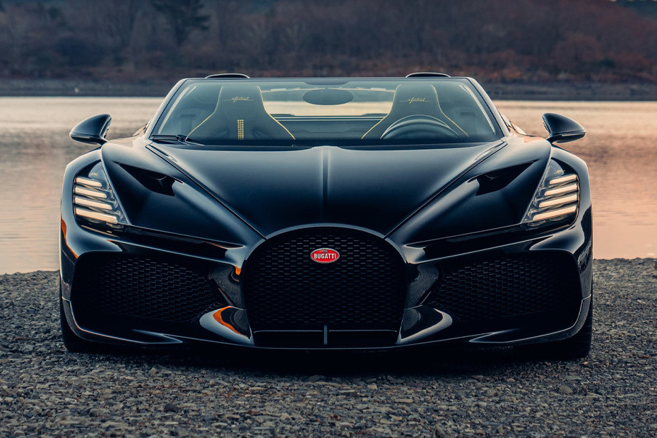 Full Front View of Mistral