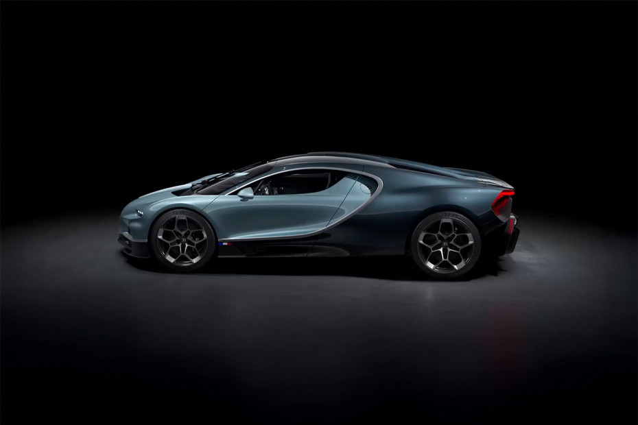 Tourbillon Side view