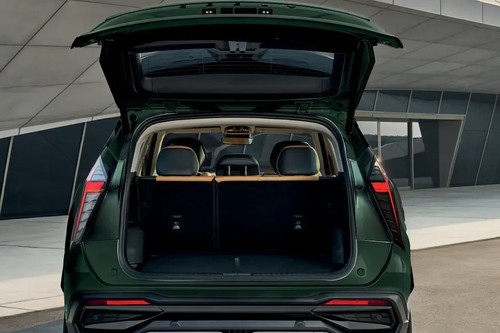 Trunk Open Closer View of Starray