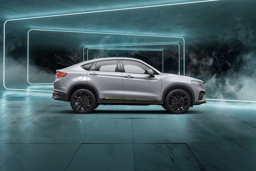 Tugella Medium Angle Front View