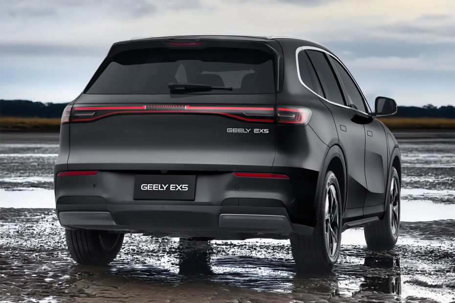 EX5 Rear angle view