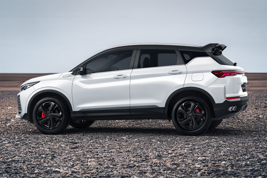 Rear Cross View of Geely Coolray