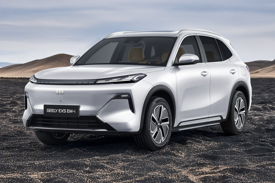 EX5 EM-i Front angle low view