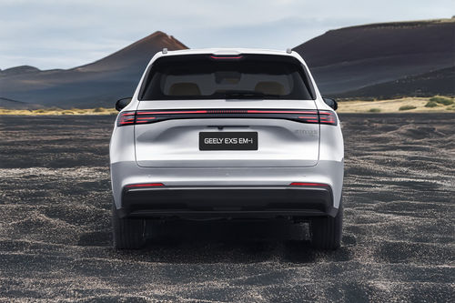 Full Rear View of Geely EX5 EM-i