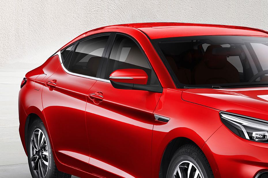 JAC J7 Drivers Side Mirror Front Angle