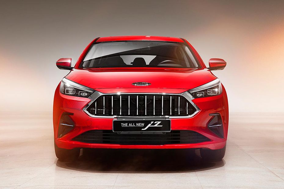 Full Front View of J7