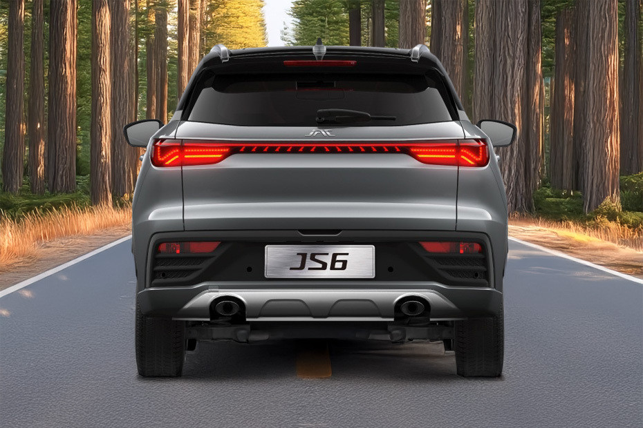 Full Rear View of JAC JS6