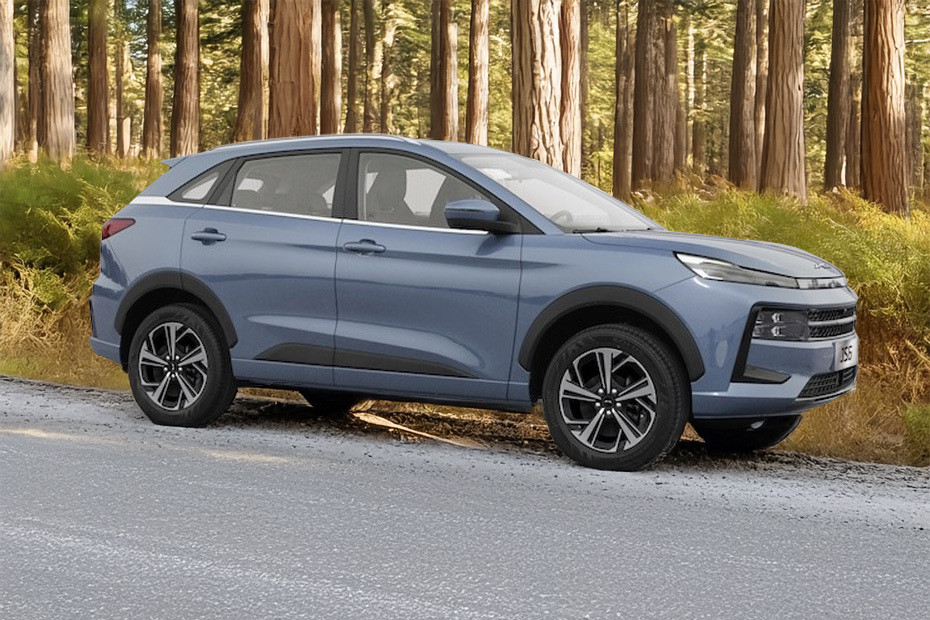 JS6 Rear Medium Side View