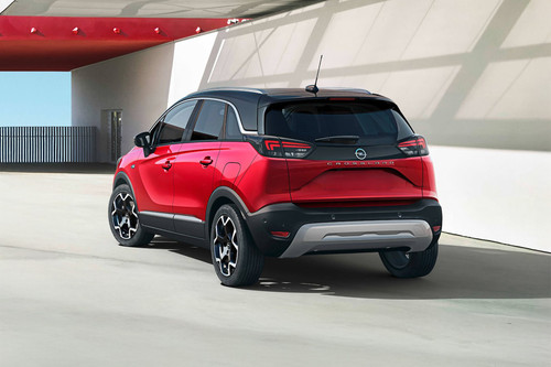 Rear Cross Side View of Opel Crossland