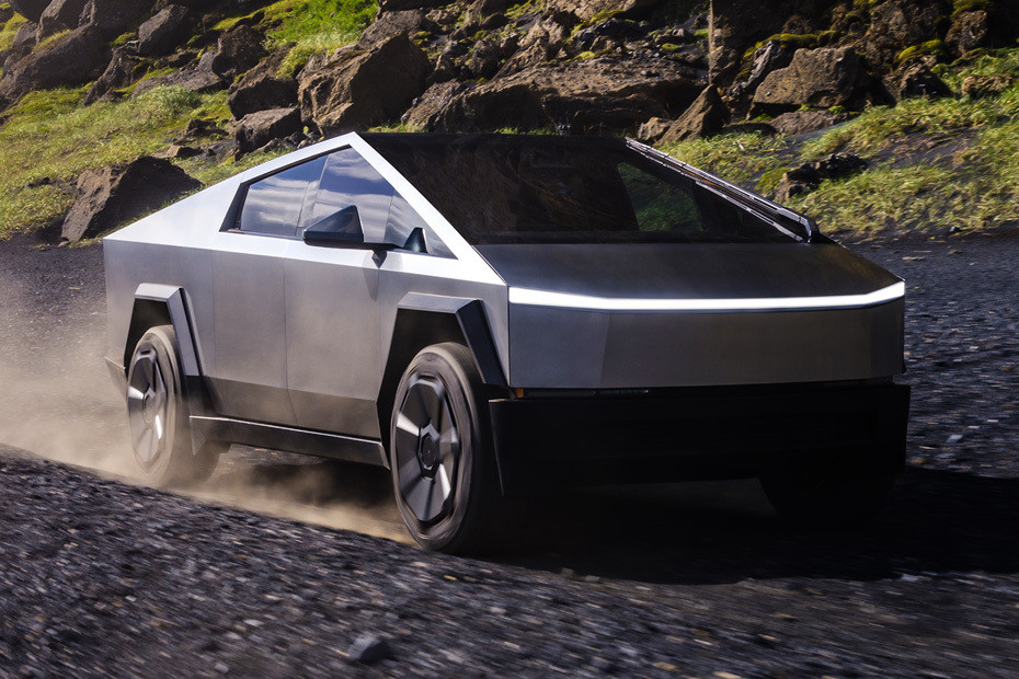 Tesla Cybertruck Front Medium View