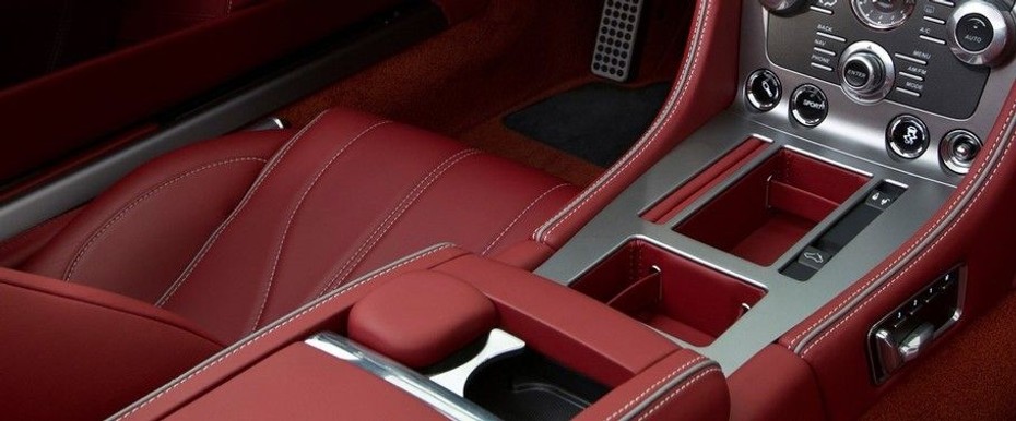 DB9 Front Center Divider