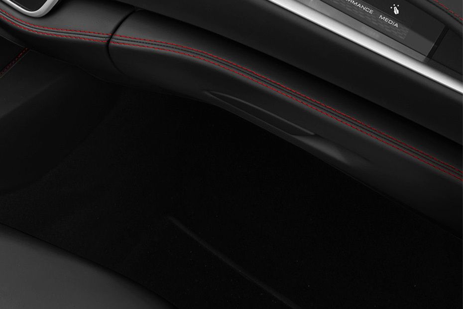 Ferrari Portofino Glove Box