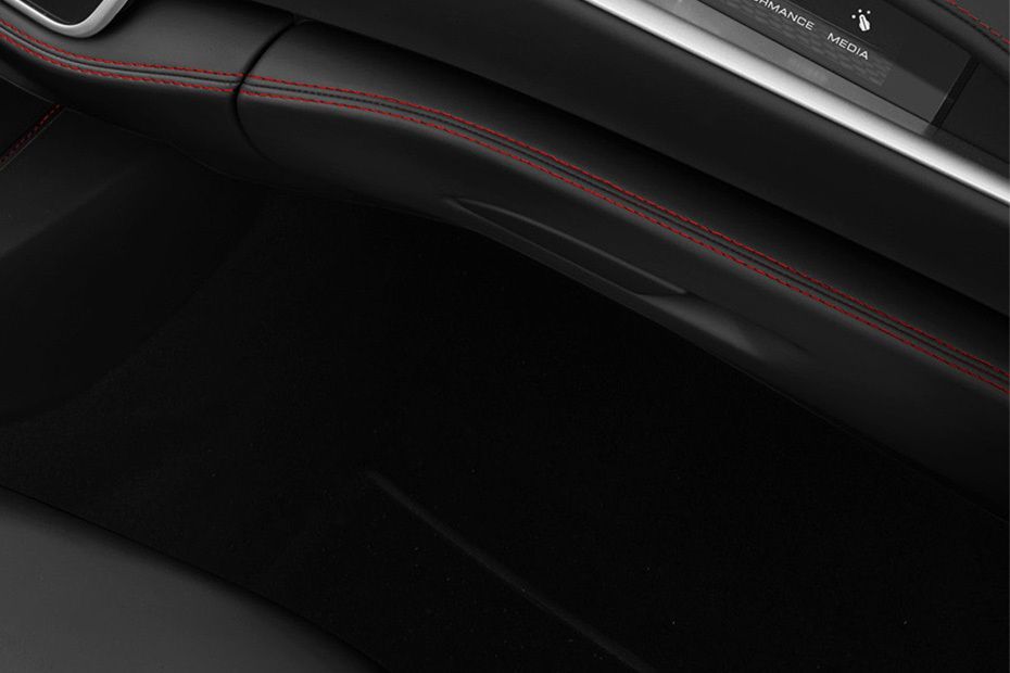 Ferrari Portofino Glove Box