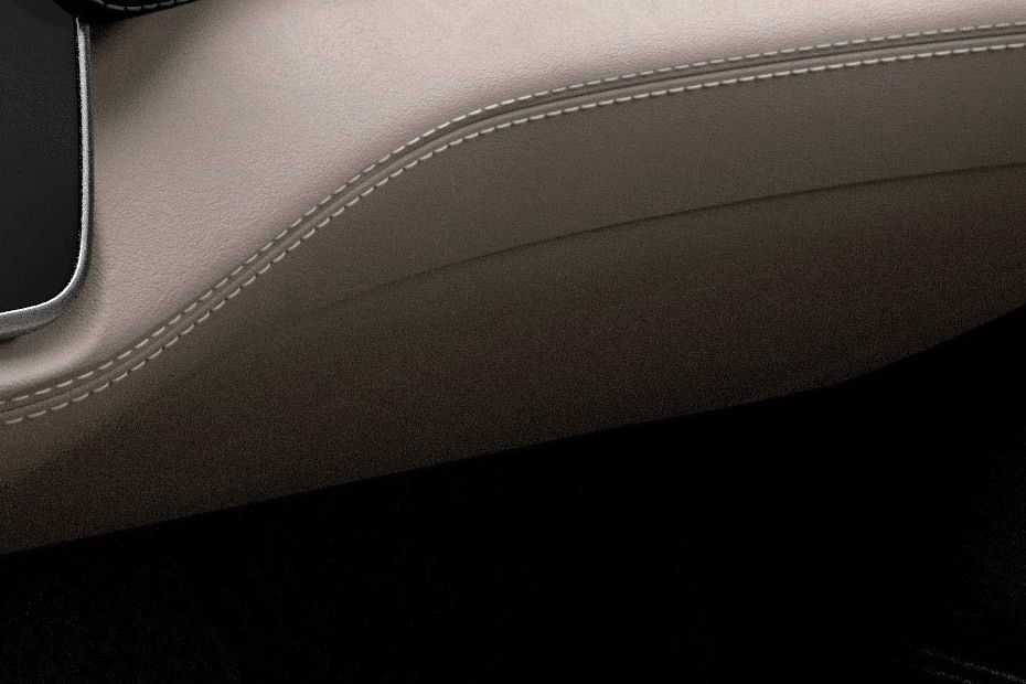 Ferrari GTC4Lusso Glove Box