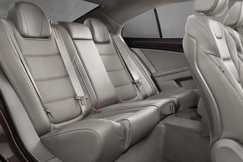 Hongqi H7 Rear Seats