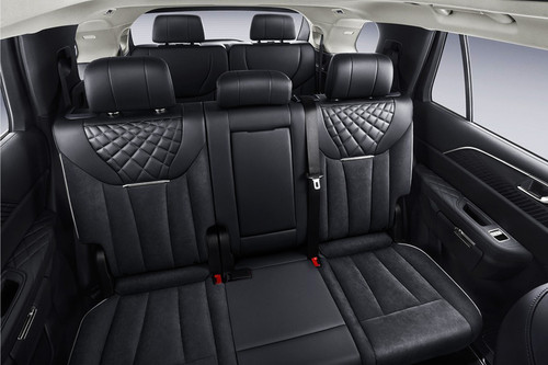 Hongqi E-HS9 Front And Rear Seats Together