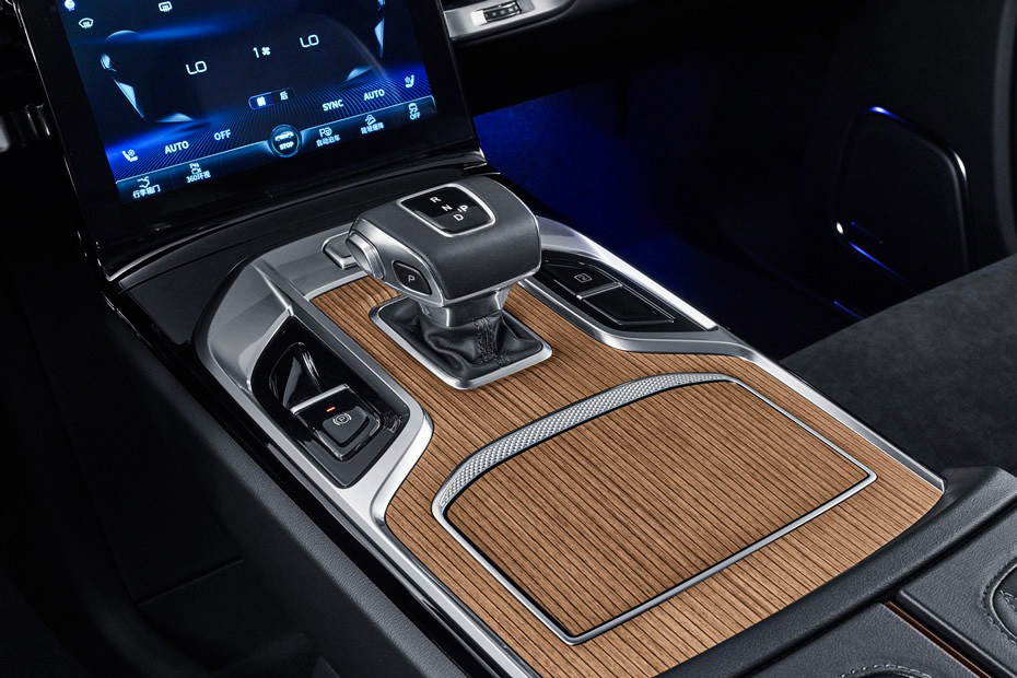 Hongqi E-HS9 Gear Shifter