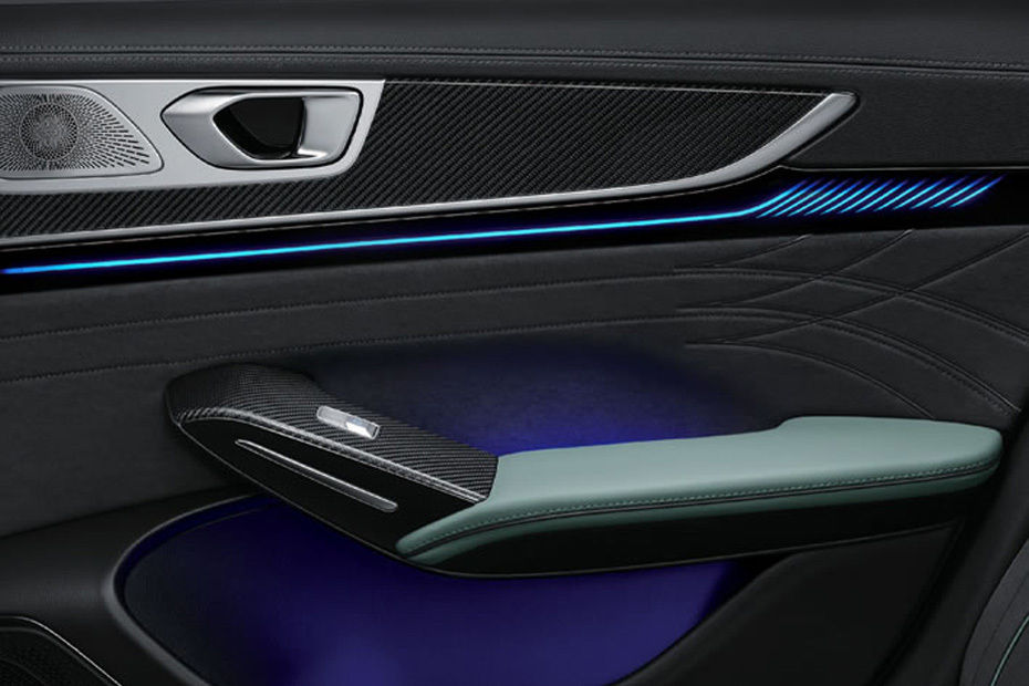 Hongqi H9 Inside Of Drivers Side Open Door