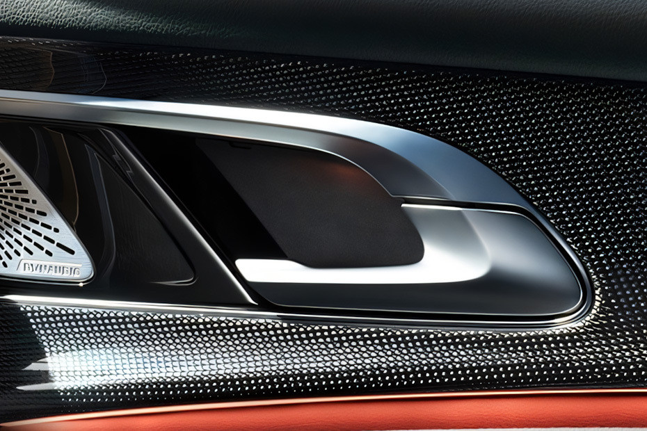 door handle interior of Hongqi H6