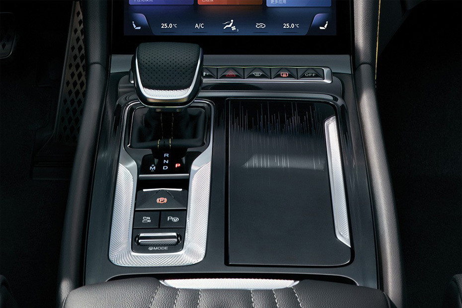 Hongqi H6 Gear Shifter