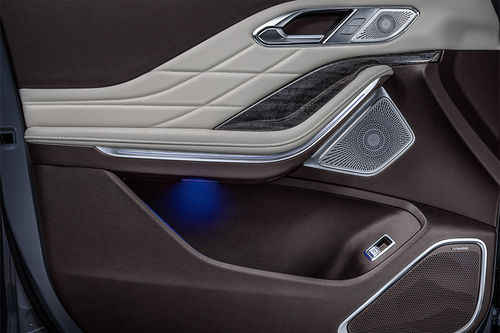 door handle interior of Hongqi HS7