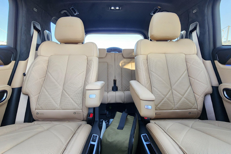 BYD Leopard 8 Rear Seats