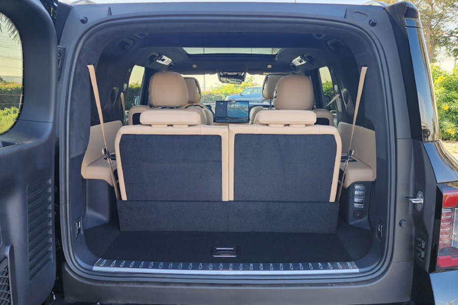 Storage Closer View of BYD Leopard 8