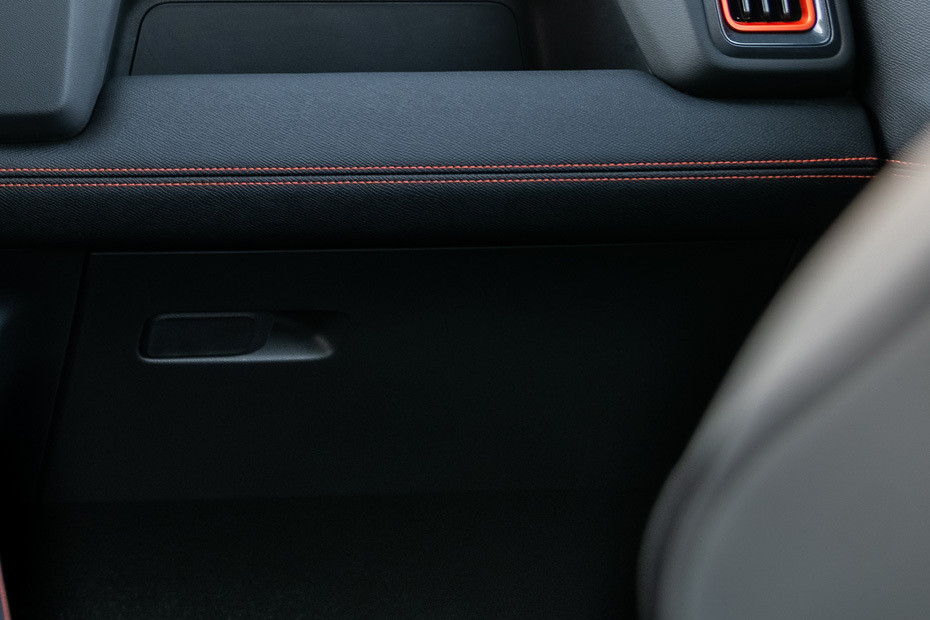 BYD Shark 6 Glove Box