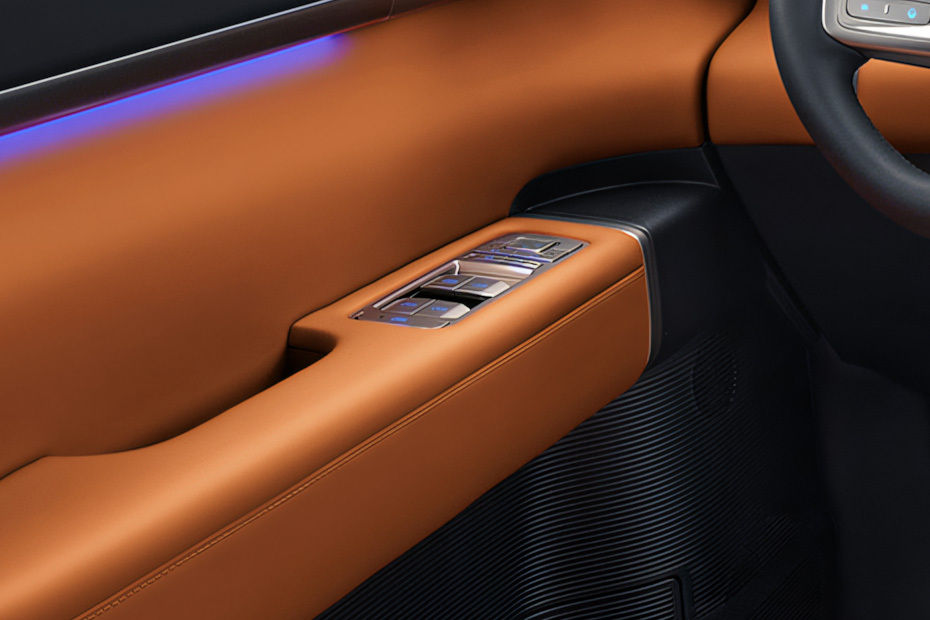 BYD Ti 7 Drivers Side In Side Door Controls