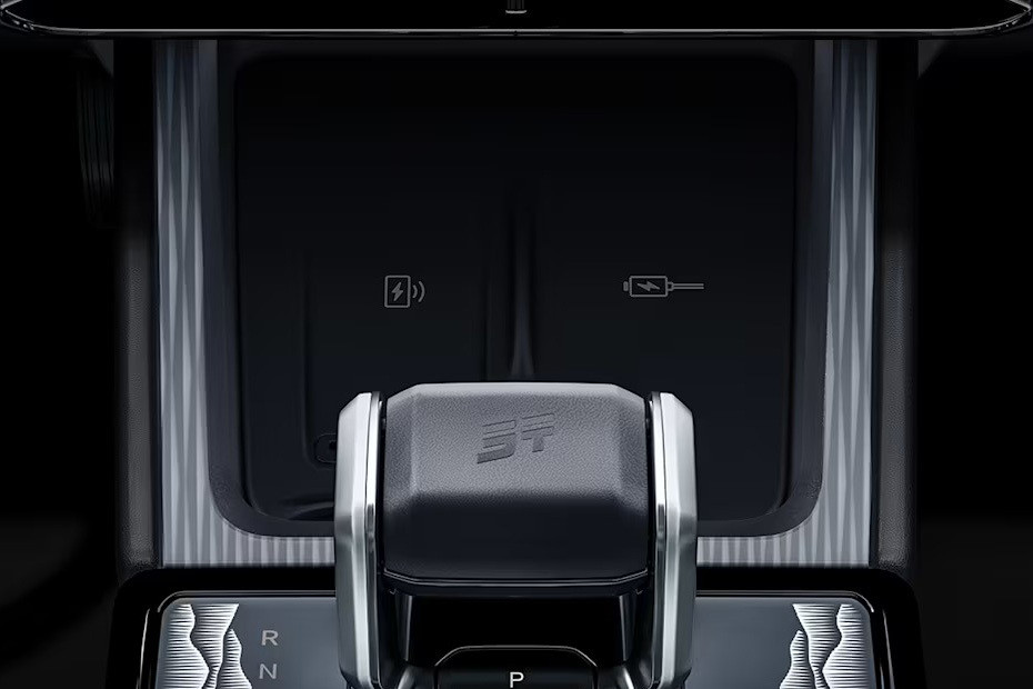 Power Accessories Outlet View of Jetour T1