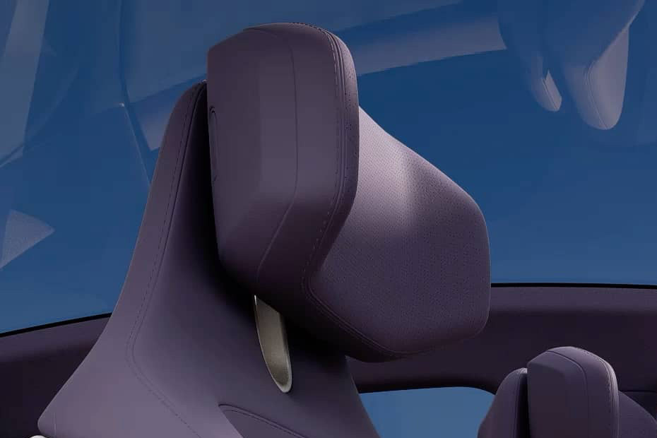 06 Front Seat Headrest