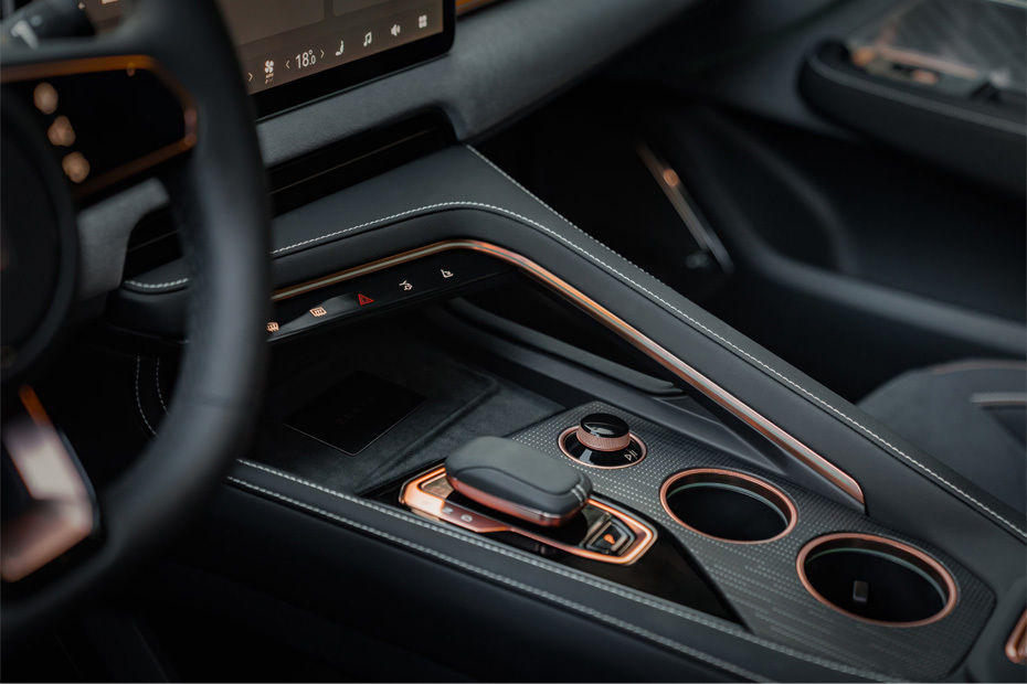 ZEEKR 001 Gear Shifter