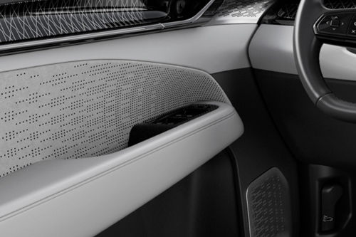 ZEEKR 009 Drivers Side In Side Door Controls
