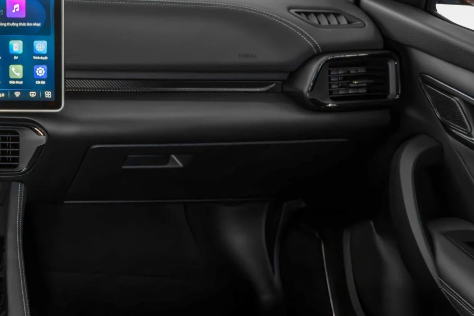 VINFAST VF8 Glove Box